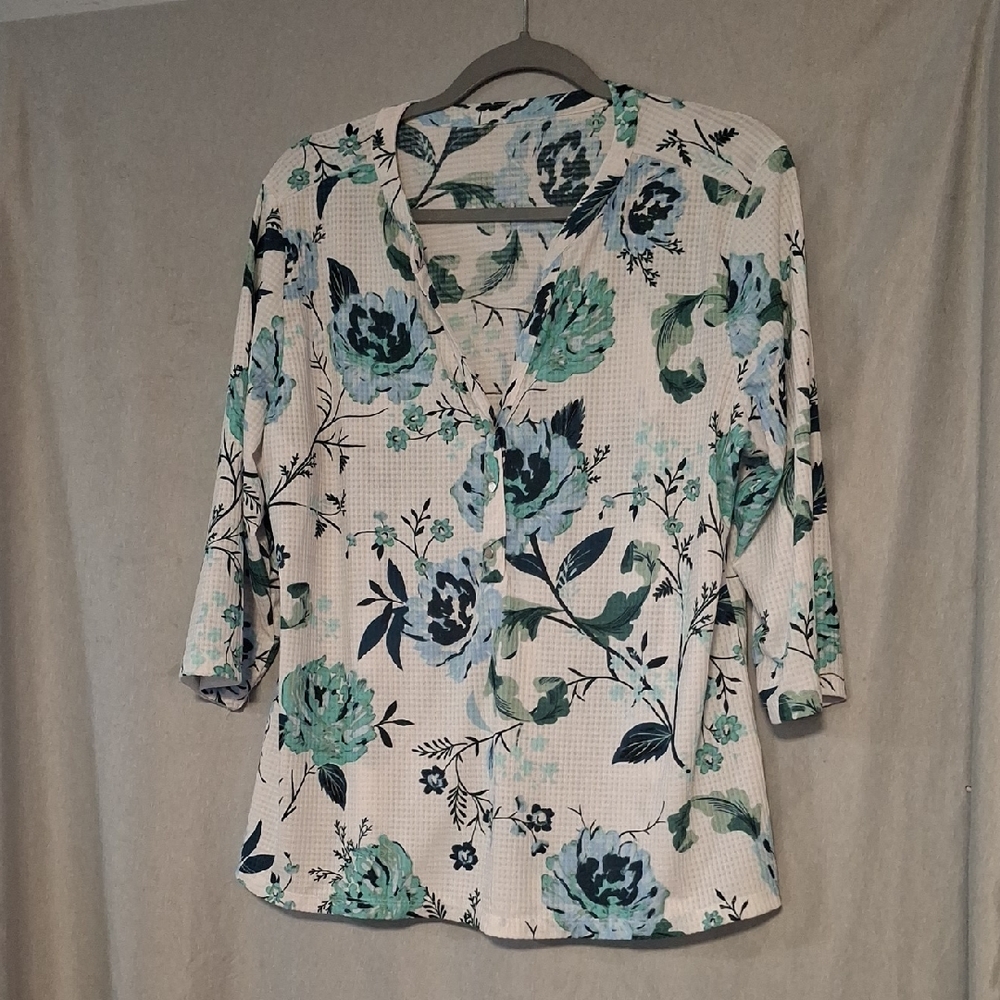 Floral V-Neck Women's Top - Blue and White